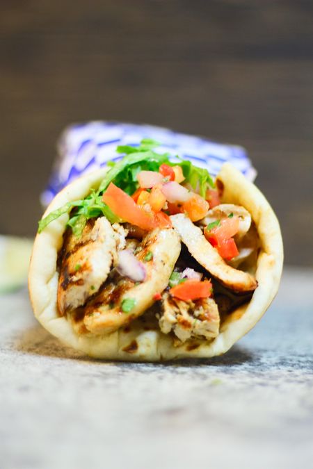grilled chicken pita